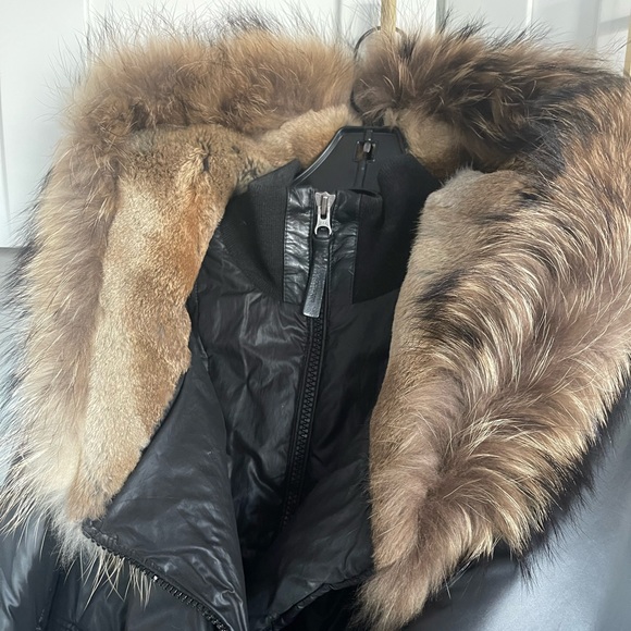 Mackage Down Jacket with Finland Raccoon Fur Collar Hood - Large - Picture 4 of 14